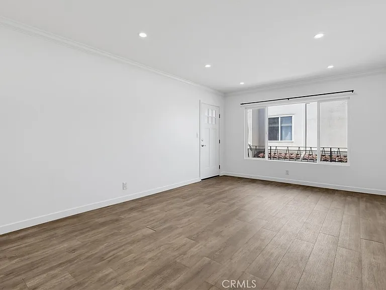 6065 Pickford Pl #5 — Photo 9
