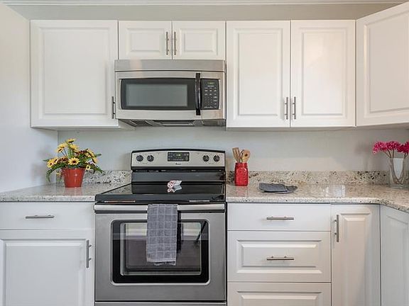 4th image of 14515 Highland Hills Pl
