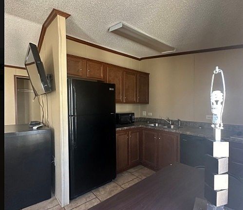 4th image of 1100 County Road 4600