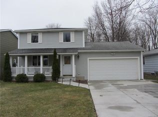 108 Sunset Ct, Amherst, NY 14228