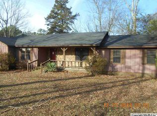 462 Telephone Tower Rd, Laceys Spring, AL 35754