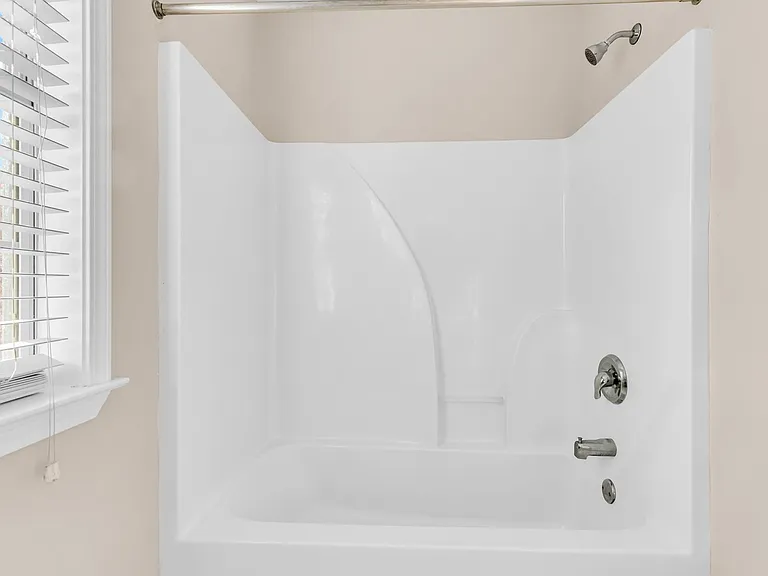 16 Bushwood Dr — Photo 26
