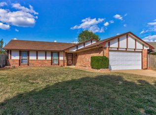 120 Lochwood Cir, Yukon, OK 73099