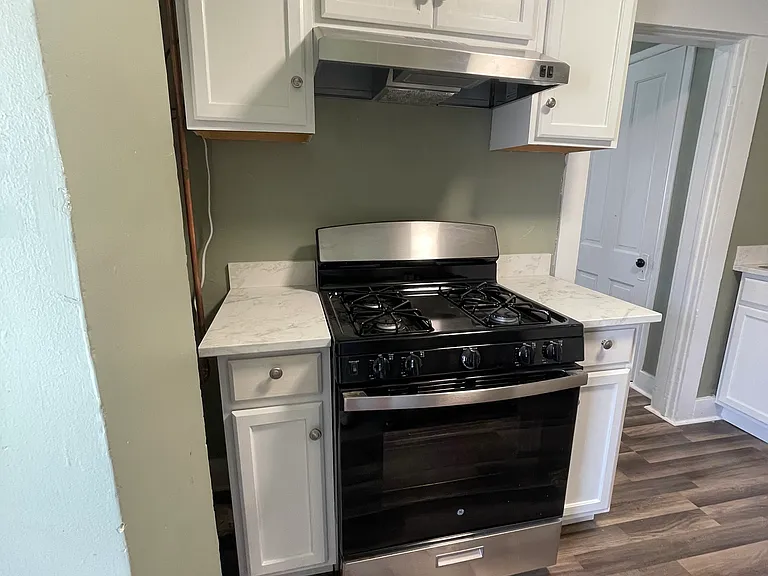 50 N Collier St #50 — Photo 7