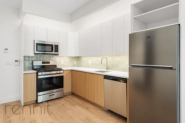 Rented by Rennit Inc. | media 3