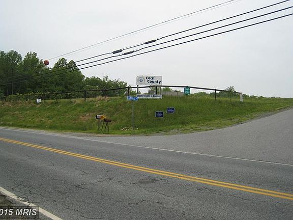 4th image of 1670 Oldfield Point Rd