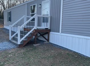 5 Cherry Ln, Jonestown, PA 17038