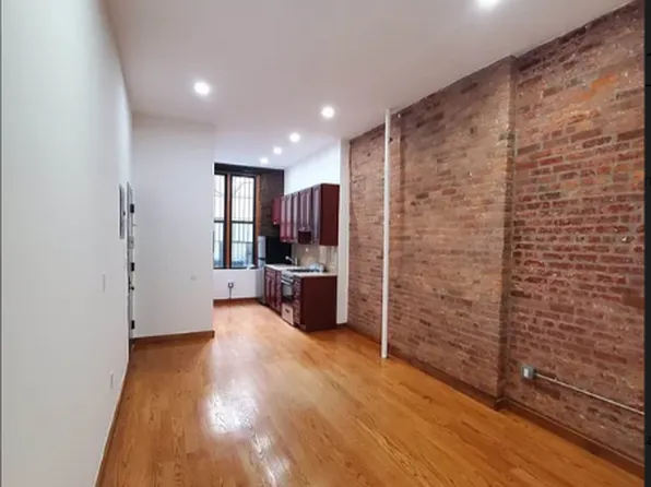 261 East 10th Street image 1 of 7