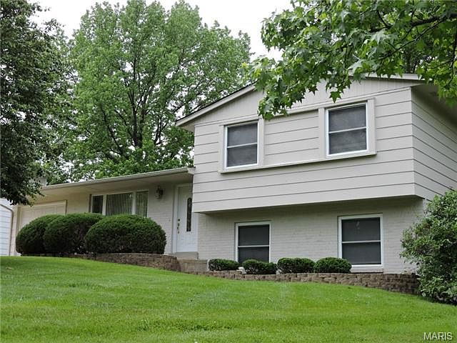 1st image of 1339 Henriette Hills Dr