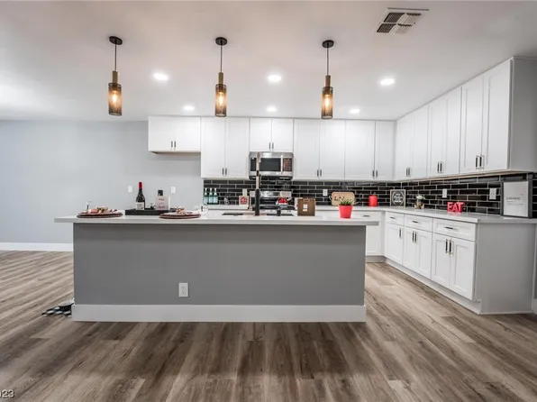 7001 Alamosa Way, Las Vegas, NV 89128