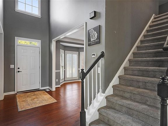 3rd image of 4021 Ironhill Ln
