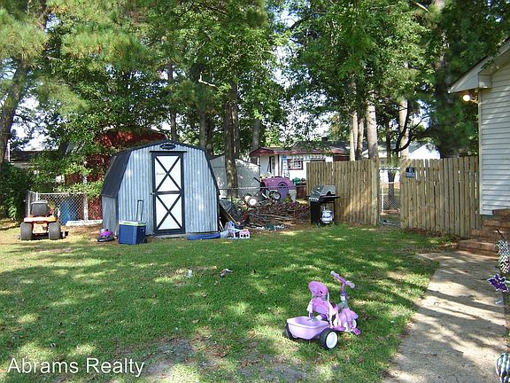 4th image of 2328 Springdale Rd