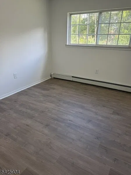 3 bed, 1.0 bath, $1,695 — Photo 3