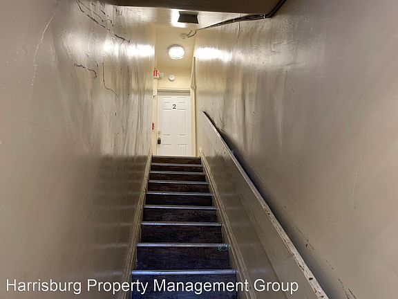 2nd image of 2130 N 6th St APT 2