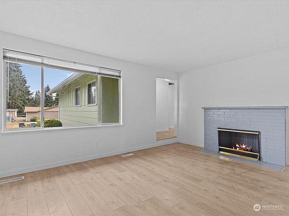 4th image of 11124 106th Av Ct SW