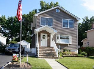304 E Johnson Ave, Bergenfield, NJ 07621