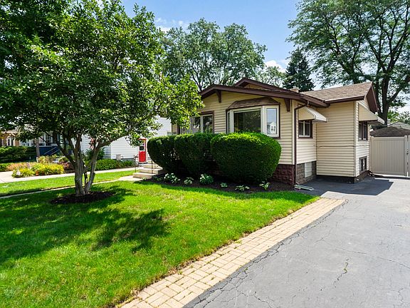 3rd image of 1087 Rose Ave
