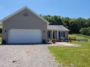 49523 Quay Rd, Negley, OH 44441