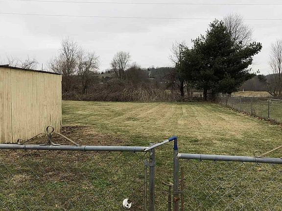 5th image of 100 Southfork Dr