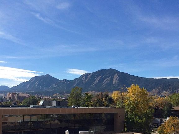 Bright Southern Exposure with beautiful Flatiron view