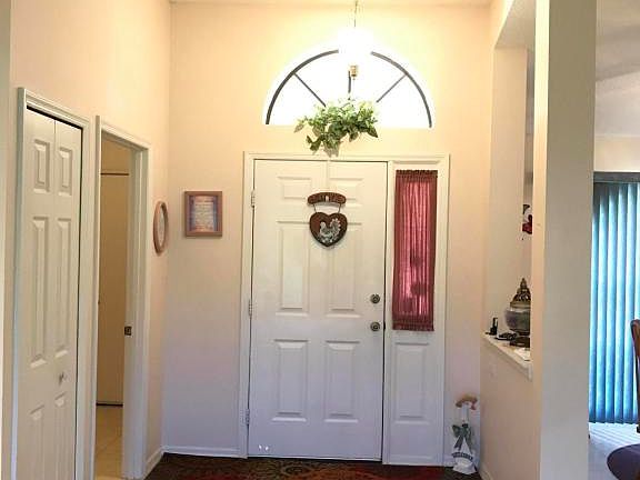 2nd image of 530 Londonderry Cir SE