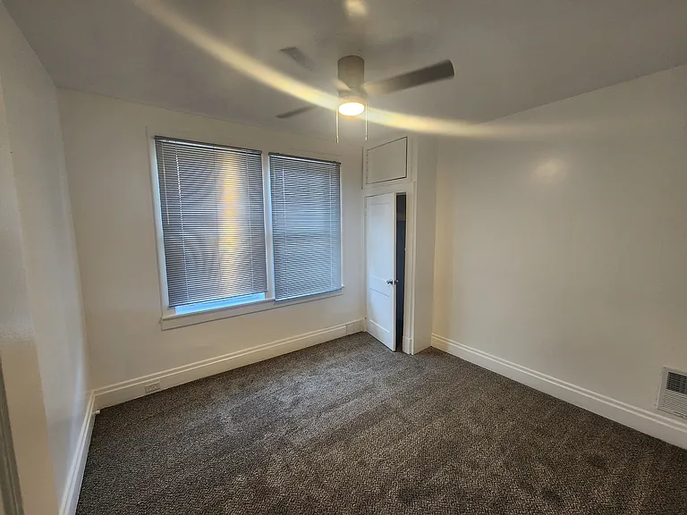 2830 Broadway Ave #2 — Photo 18