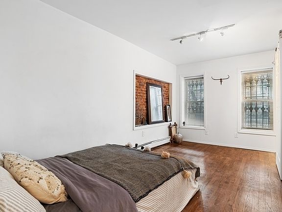 3rd image of 335 Macon St #1G