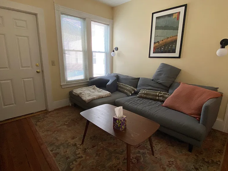 8 Elsmere Ter #1 — Photo 2