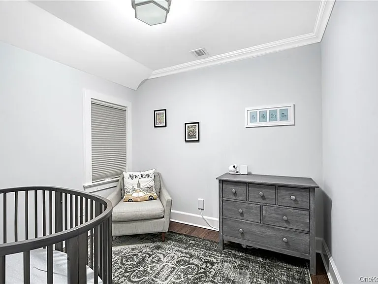 18 Elmwood Ave — Photo 17