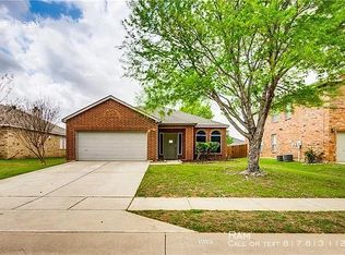 1313 Riverside Rd, Roanoke, TX 76262