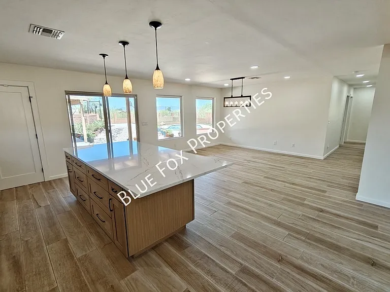 5440 W Placita De La Promesa — Photo 11