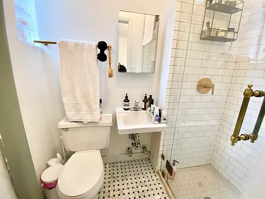 Rented by J PRESTON AND ASSOCIATES INC | media 16