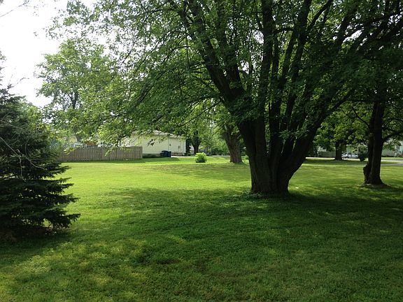 5th image of 42 Pinebrook Ave