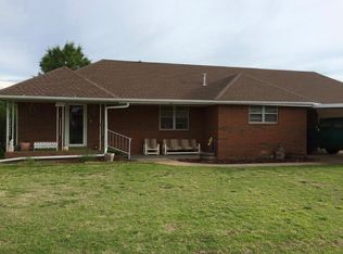 303 McAllister St, Seiling, OK 73663