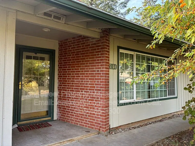 3 bed, 1.5 bath, 1383 sqft, $2,395 — Photo 1