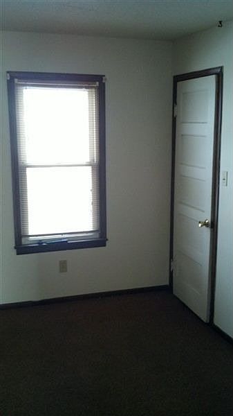 1713 Lasalle Living Room