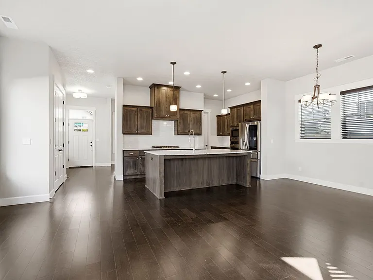 3485 SE Birchleaf St — Photo 6