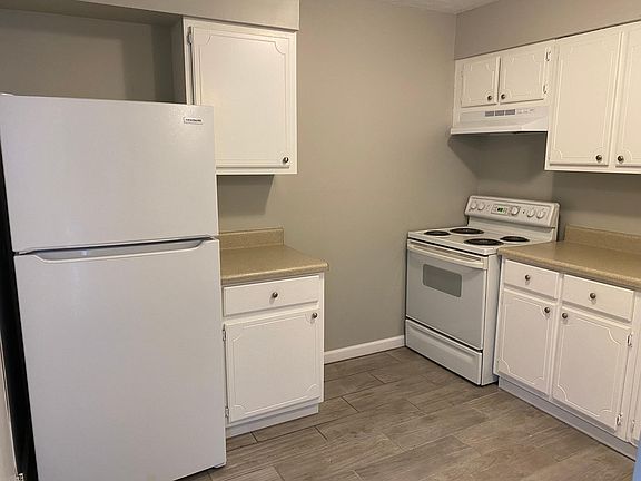 2nd image of 31 Gillman Ln #29