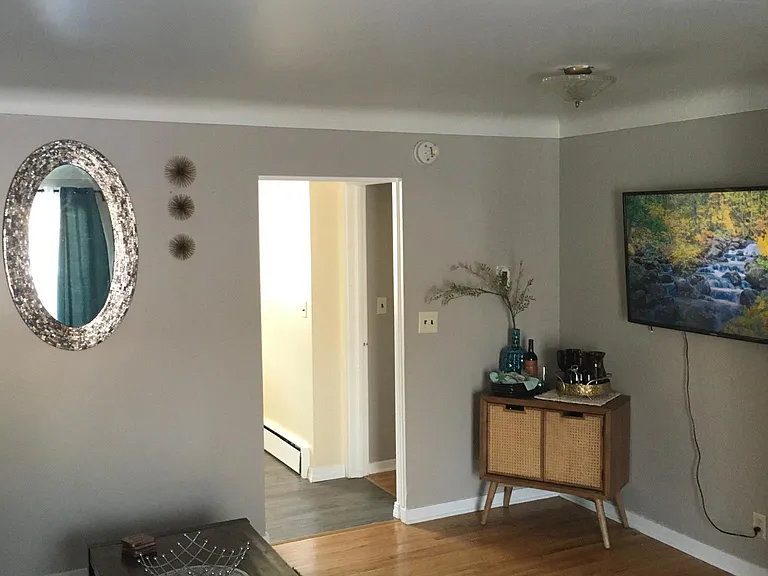 1818 Ford Pkwy — Photo 4