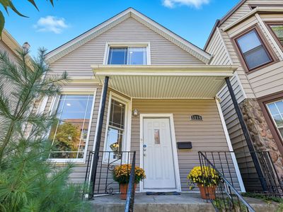 3219 W Dickens Ave, Chicago, IL, 60647