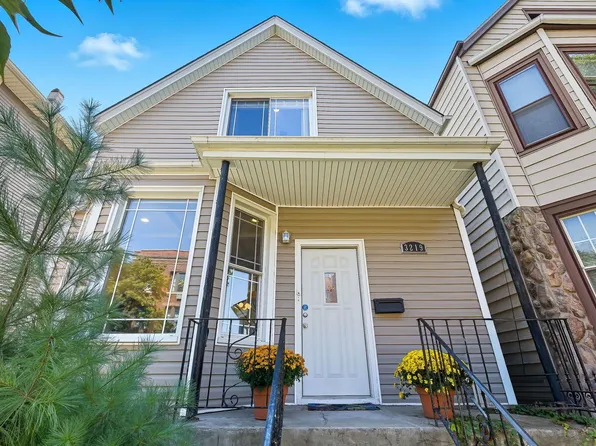 3219 W Dickens Ave, Chicago, IL 60647