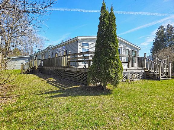 4th image of 427 Dewing Road