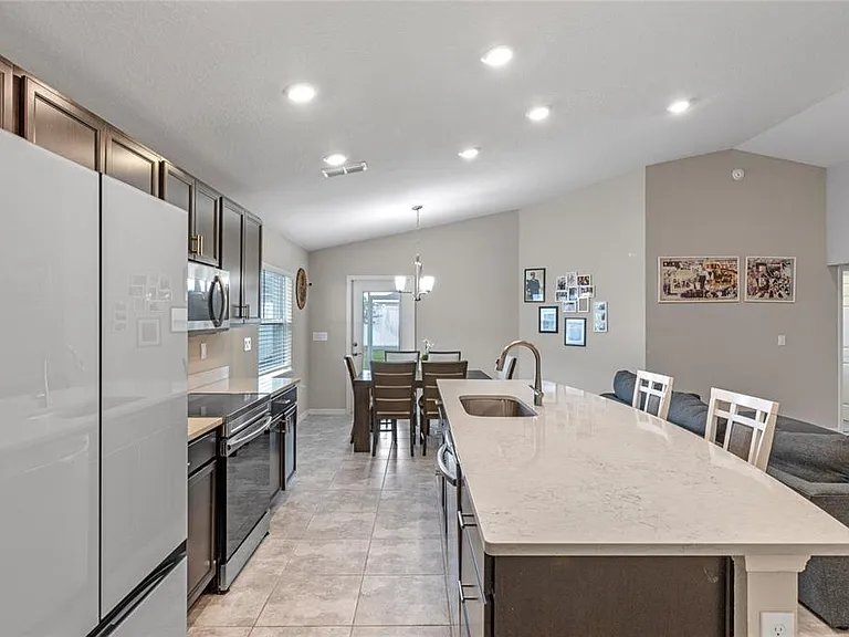 524 Scenic Bluff Blvd — Photo 7