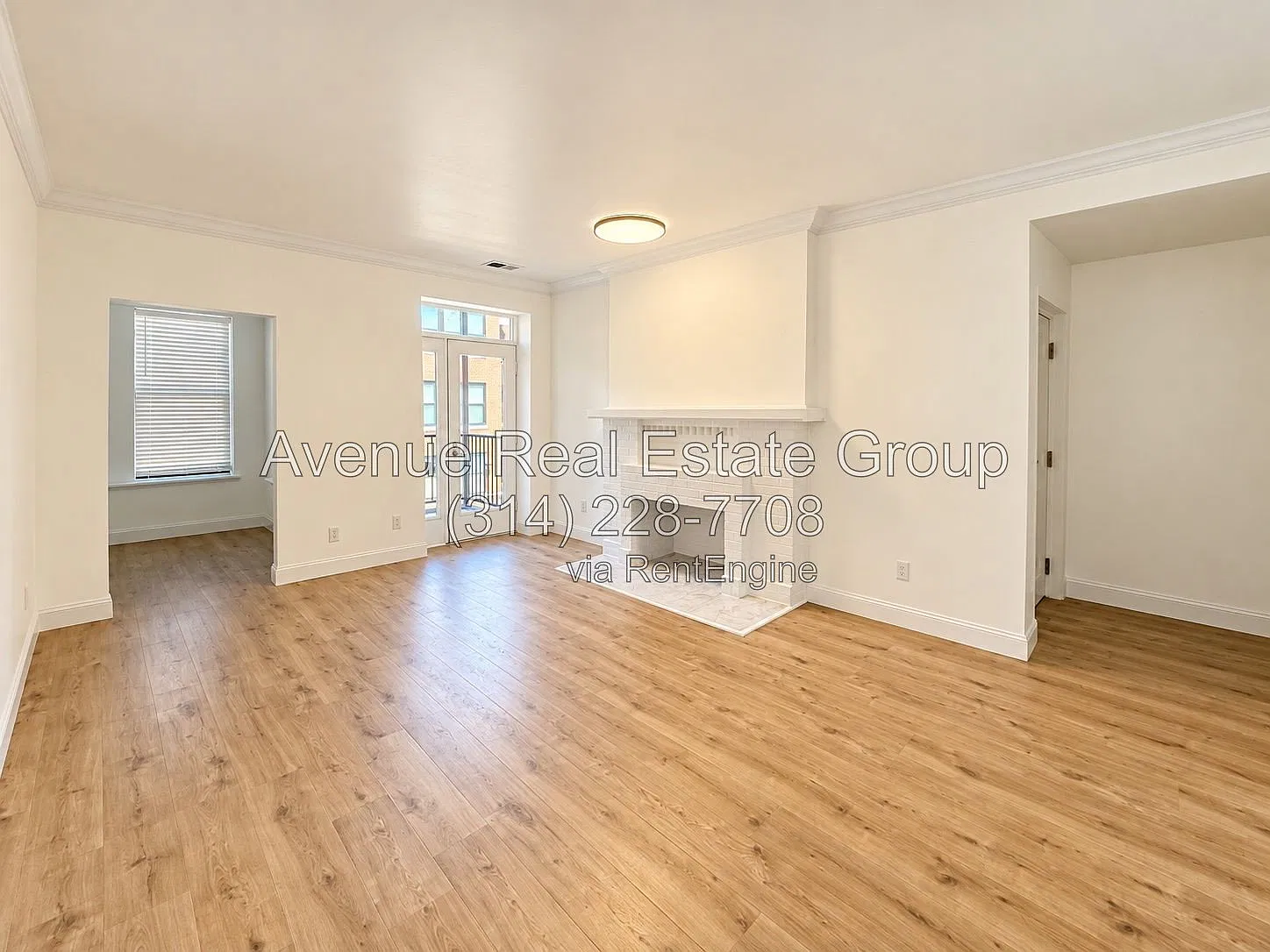2 bed, 2.0 bath, 969 sqft, $1,550 — Photo 2