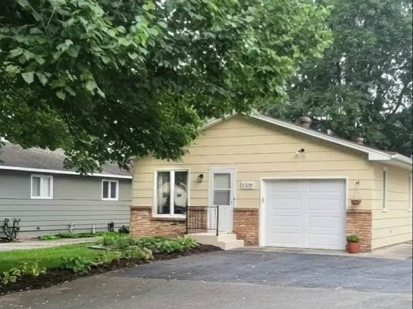 2705 Larch Ln N, Plymouth, MN 55441