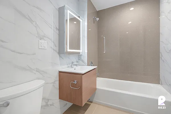 Rented by REZI | media 16