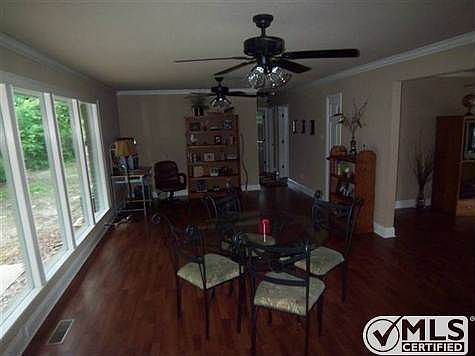 5th image of 104 Cedarwood Ct
