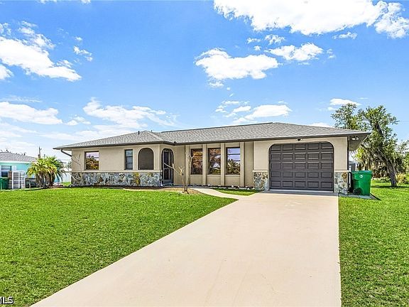 3rd image of 30095 Holly Rd