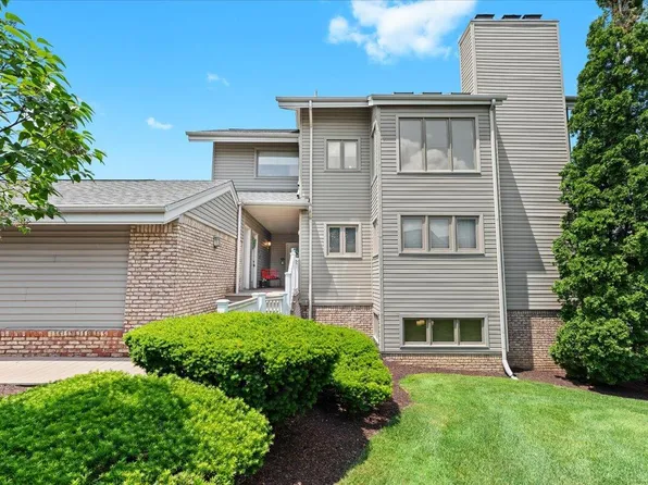 21112 Boulder Cir, Northville, MI 48167