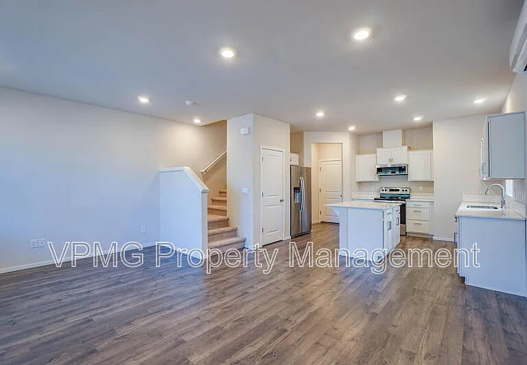 2620 NE 117th Pl — Photo 4